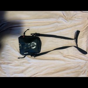 Dupe Supreme Cross Body Bag